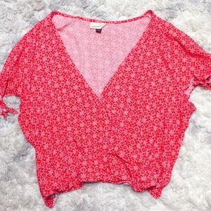 Universal Thread printed surplice top